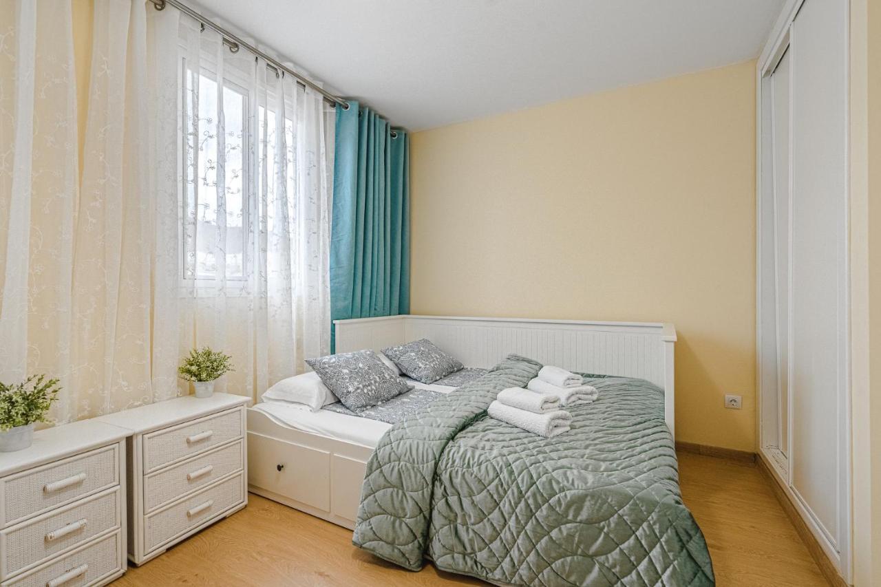 Yellow 3 Bedroom Large Apartment For 10 Guests Costa Adeje  Exteriör bild